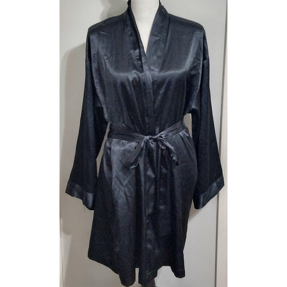 Vintage 2002 Victoria’s Secret Satin Robe Sz OSFA EUC Black Attached Belt Sexy